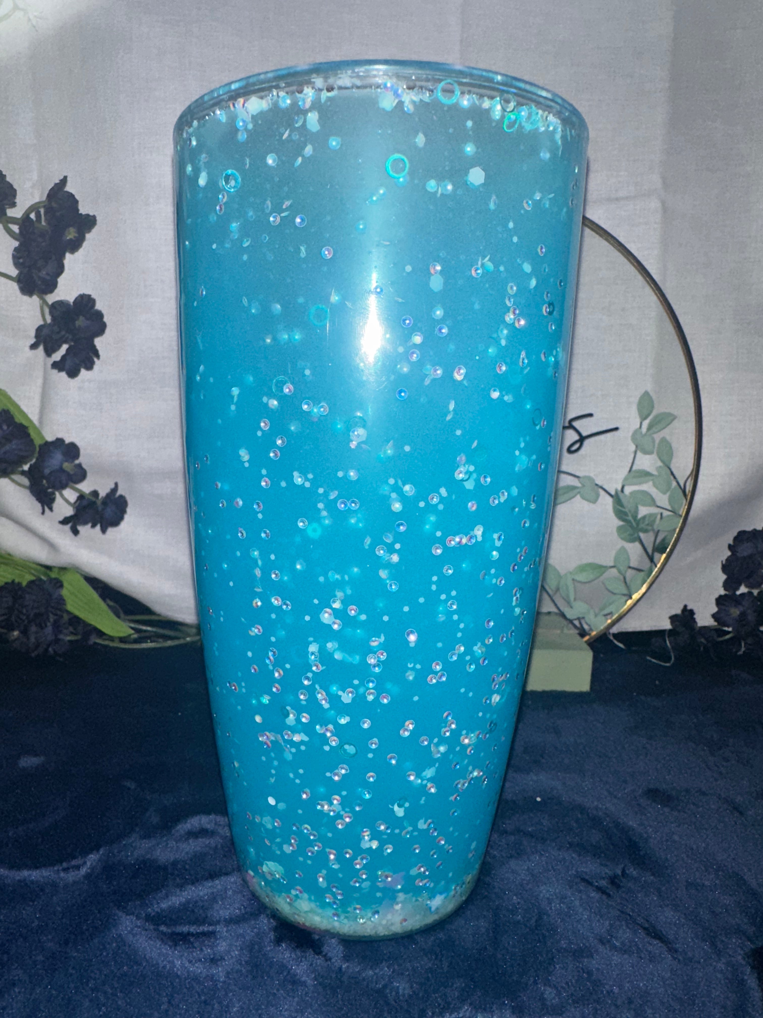 24oz Glow in the Dark Aquarium Snow Globe